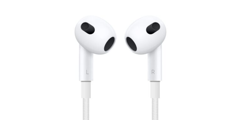 Solved: Apple EarPods one side not working